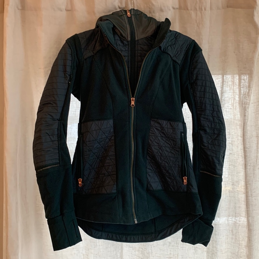 Green lululemon running jacket